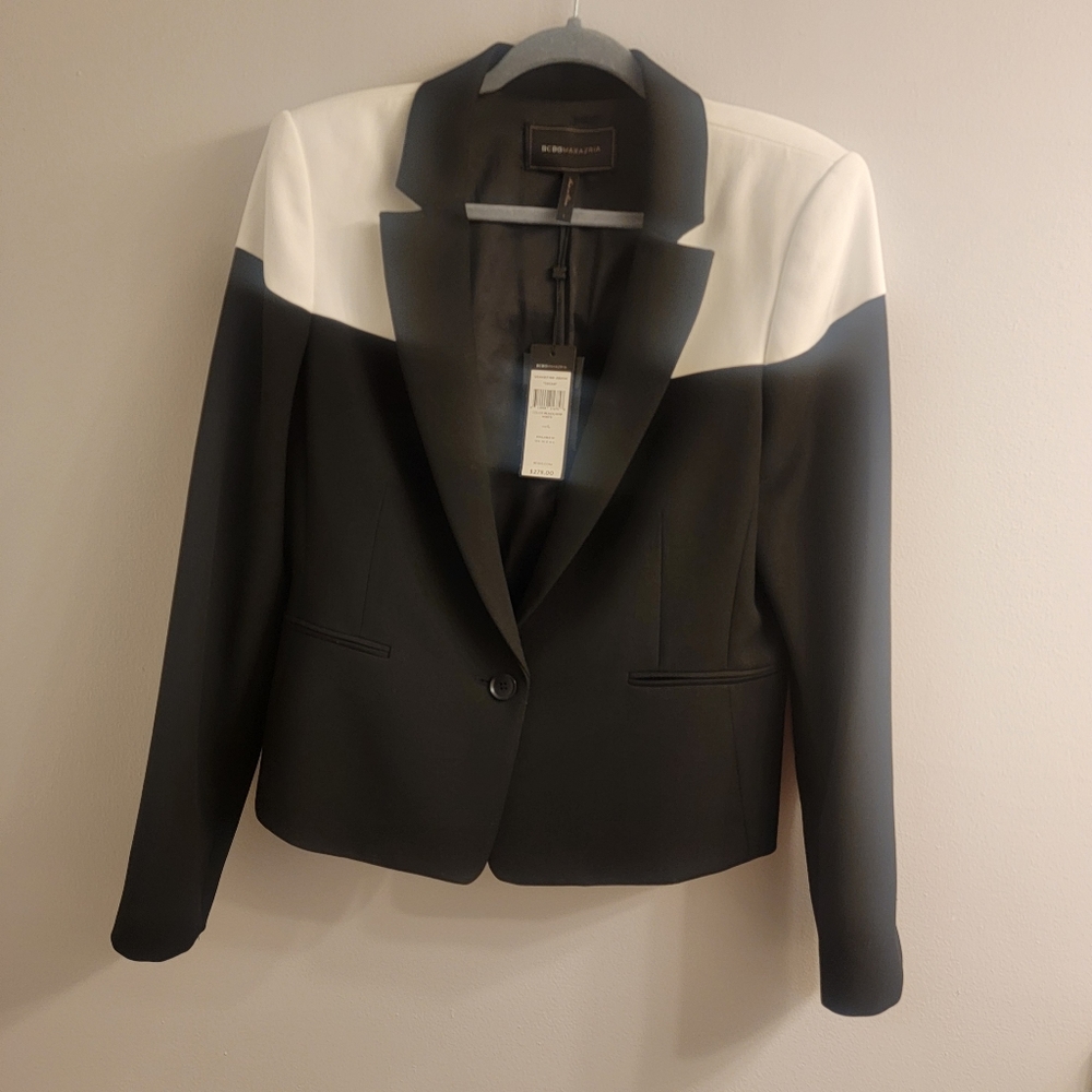 NWT, BCBG  MAXAZRIA Black And White Jacket, Size Large